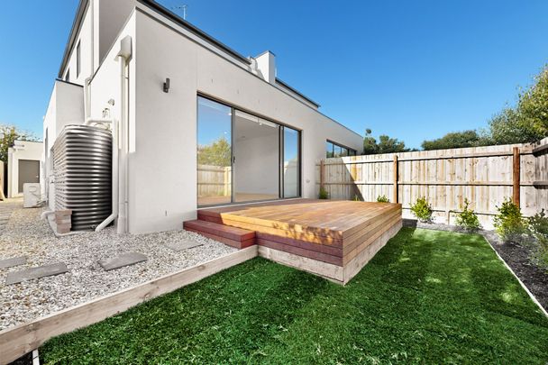 Brand New Townhouse 4 Bedrooms 4 Ensuites - Photo 1