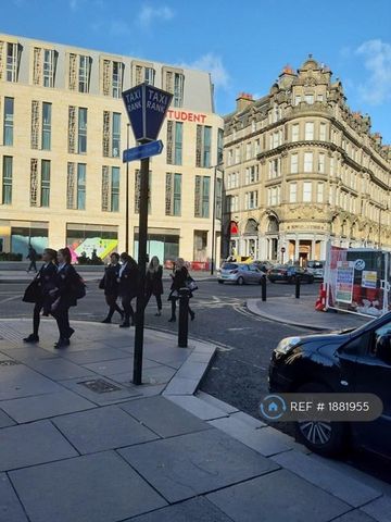 1 bedroom in a flat share to rent - Photo 4