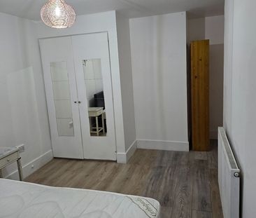 Room in a Shared Flat, Perry Hill, SE6 - Photo 6