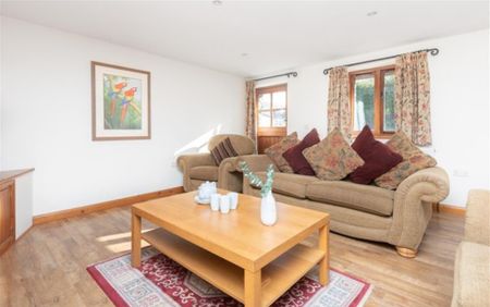 2 bedroom barn conversion to rent - Photo 2