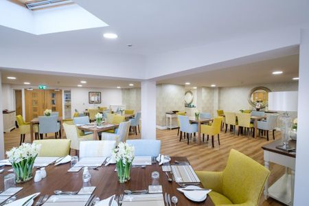 2 bedroom apartment to rent - Photo 2