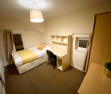 6 Bed Terraced House, Hatherley Road, RG1 - Photo 3