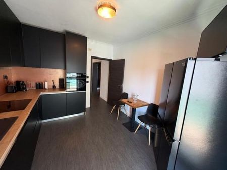 Apartament premium cu 4 camere, terasa panoramica si 2 parcari - Fotografie 4