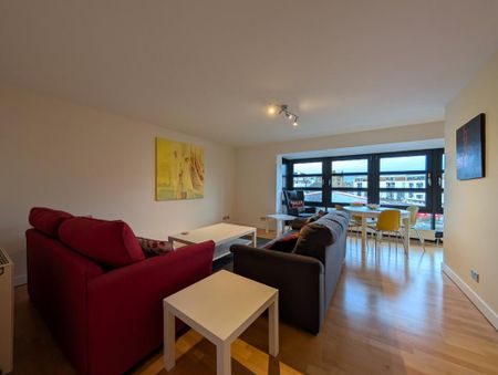2 bedroom flat to rent - Photo 2