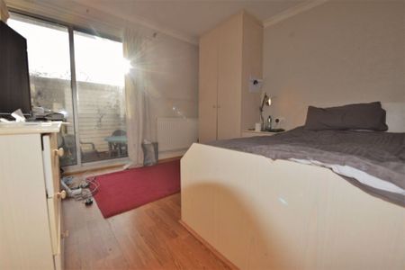 4 bedroom House in Drummond Avenue, Leeds - Photo 4