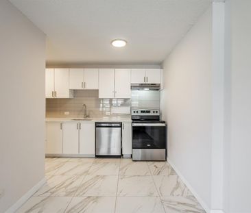 Sunny And Spacious 1 Bedroom Apartment - Saint Laurent - 135 Boulev... - Photo 3