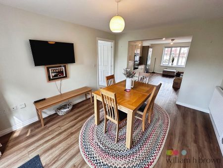 4 bedroom detached house to rent - Photo 4