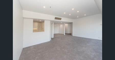 City Luxury Sky Home in "The Connaught" - Photo 3