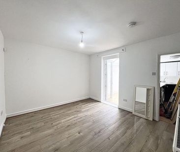 2 bedroom cottage to rent - Photo 3