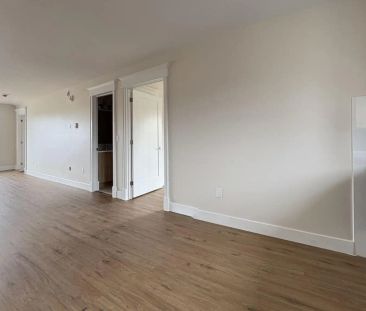 2654 Old Montreal Rd — 1 Bedroom + Flex - Photo 2