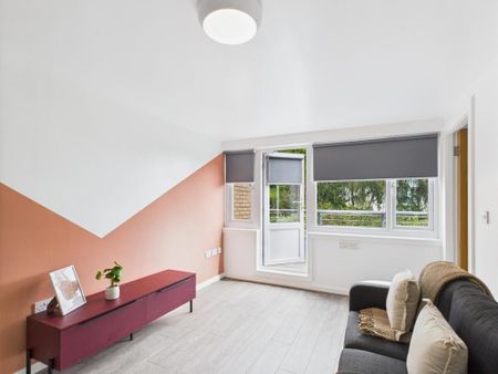 1 bedroom flat to rent - Photo 2