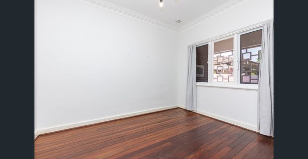 Vintage charmer. - Photo 1