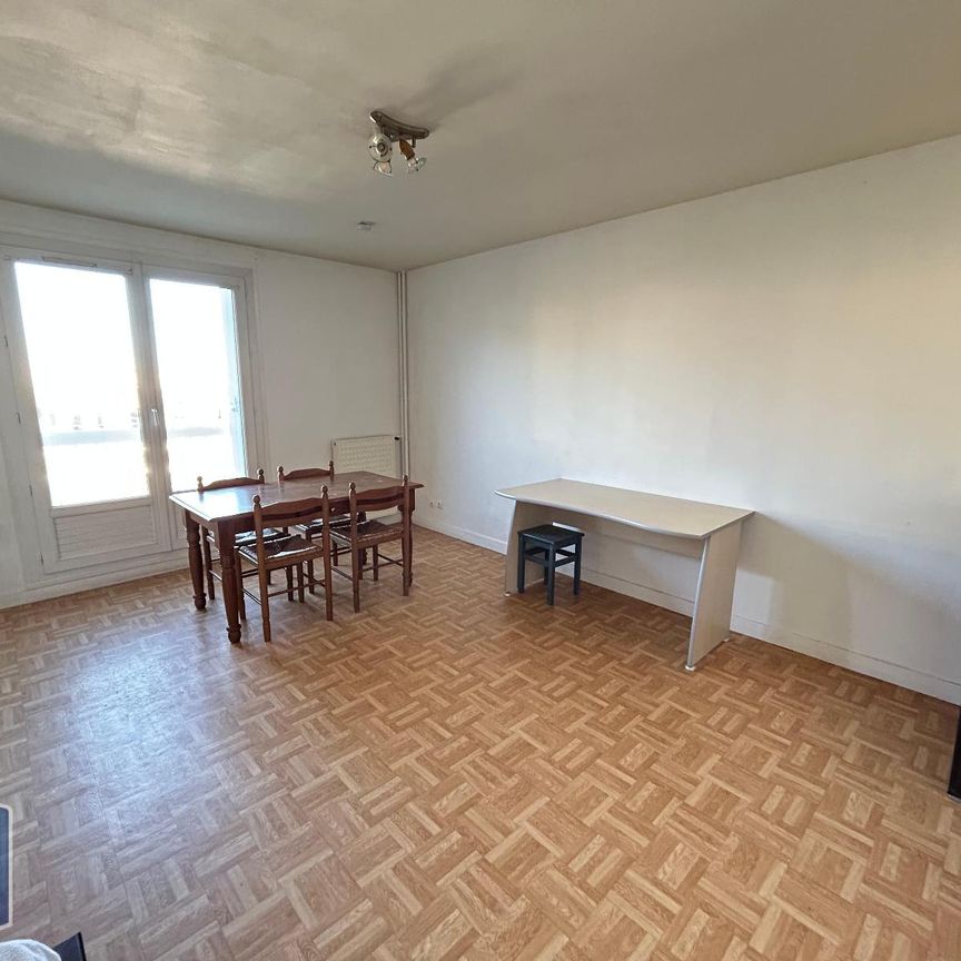 Location Appartement 1 pièce 31m² LE MANS 72000 - Photo 1