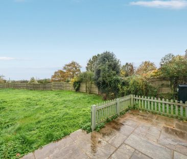 4, Ashenden Bungalows - Photo 2