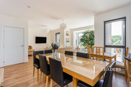 4 bedroom house to rent Park Drive, Lewes, BN7 - Photo 4