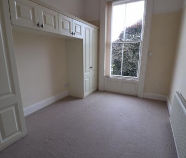 2 bedroom property to rent - Photo 2