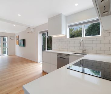 Stylish Epsom Living with Private Backyard - Photo 4