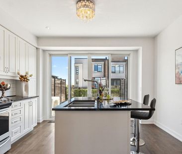 For Lease - 147 Salterton Circle, Vaughan, Ontario - Photo 6