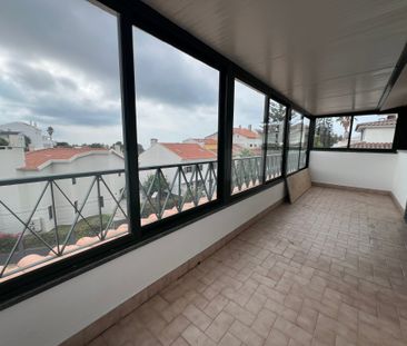 Furnished family house with swimming pool in a quiet residential ar... - Photo 1