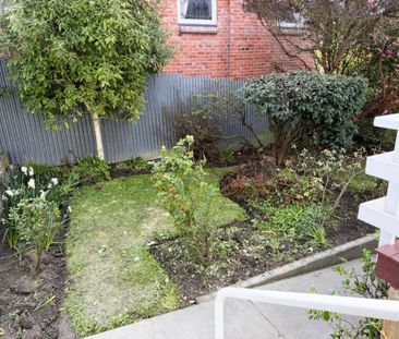 Close to the Bay - Photo 2