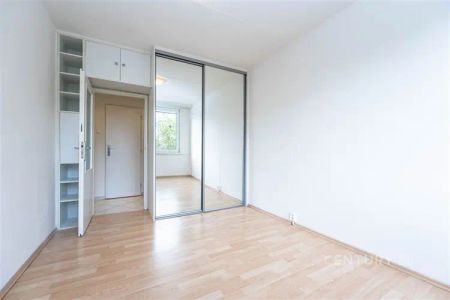 Pronájem bytu 3+1 s lodžií, CP 72 m - Photo 2