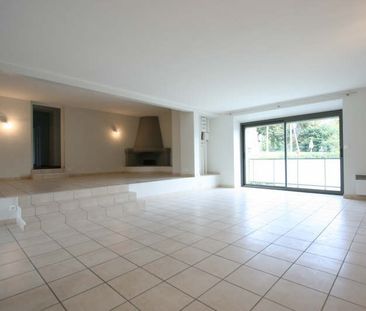 Location Appartement 4 pièces 128m² PRINGY 74370 - Photo 1