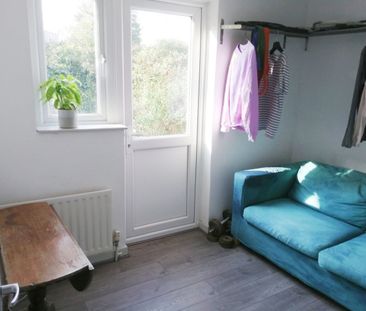 2 Bed Flat, Mabley Street, E9 - Photo 5