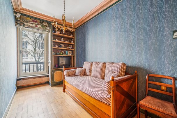 Location Appartement de luxe Paris 7 4 Pièces 191 m² - Photo 1