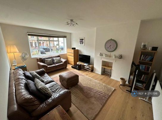 4 bedroom terraced house to rent - Photo 1