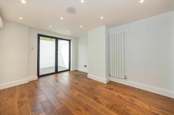 Chepstow Road, London, W2 - Photo 1