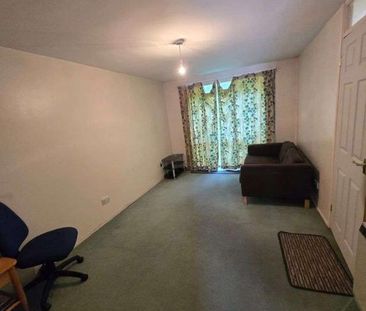 Dellow Close, Newbury Park, Essex, IG2 - Photo 6