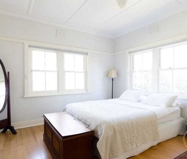 8 Macquarie Street, Barton - Photo 5
