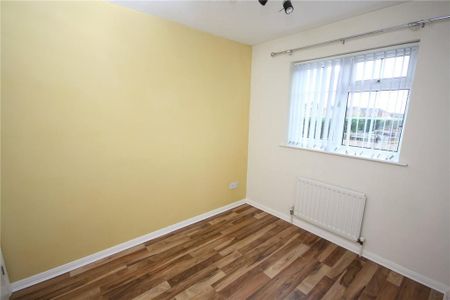 2 bedroom semi-detached house to rent - Photo 2