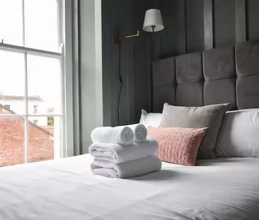 1 Bed Flat, Meridian Place, BS8 - Photo 3