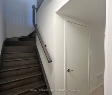 Condo Townhouse For Lease | N7395758 - Photo 1