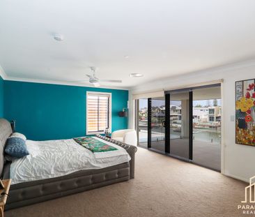 Stunning Waterfront Family Home for Rent - with option to be furnished - Photo 2