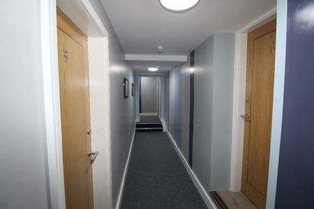 Winckley Square, Flat 13, PRESTON, Lancashire PR1 3JQ - Photo 2