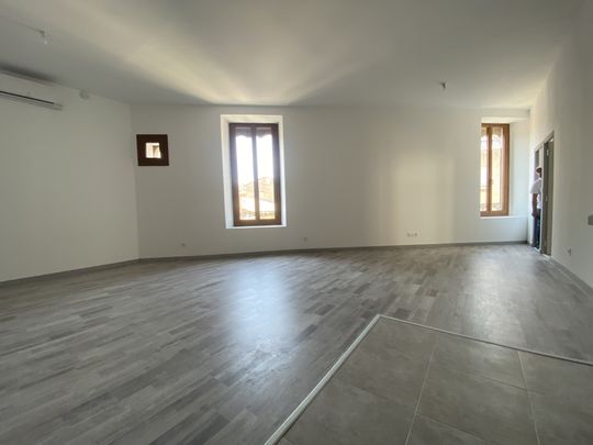 Location Appartement 3 pièces 62m² NIMES 30000 - Photo 1