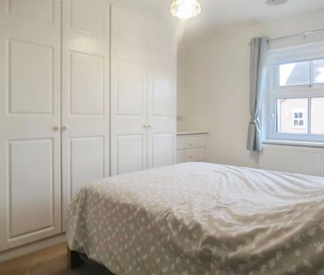 Church Hill, Sherburn In Elmet, Leeds - Photo 2