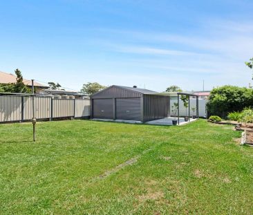 72 Plume Street, Redcliffe. - Photo 2