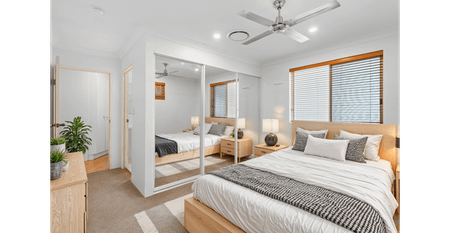 Spacious Two Bedroom Apartment with Balcony in Prime Location - Photo 5