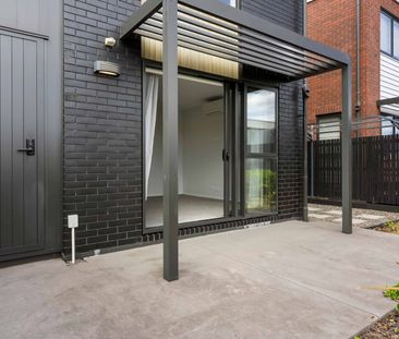 Modern Living - Unbeatable Location - Photo 4