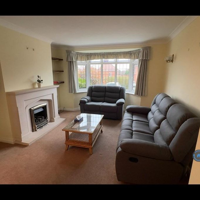 3 bedroom semi-detached house to rent - Photo 1