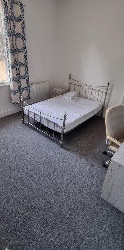 4 bedroom house share to rent - Photo 1