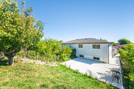 For Lease - 764 Eaglemount Crescent, Mississauga, Ontario - Photo 5