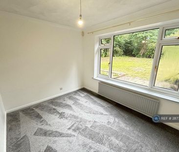 4 bedroom bungalow to rent - Photo 4