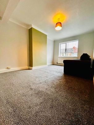 2 Bed Flat, Albany Road, CV5 - Photo 1