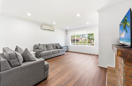 STYLISH 3 BEDROOM FAMILY HOME - Photo 3