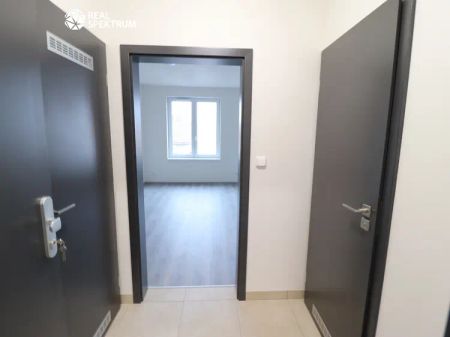 Pronájem nezařízeného bytu 1+kk, Brno - Husovice - Fotografie 4