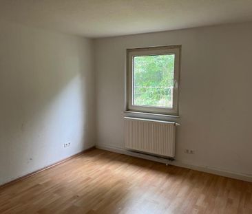 Helle Zwei-Zimmer-Wohnung im Erdgeschoss ab sofort zu vermieten! - Photo 2